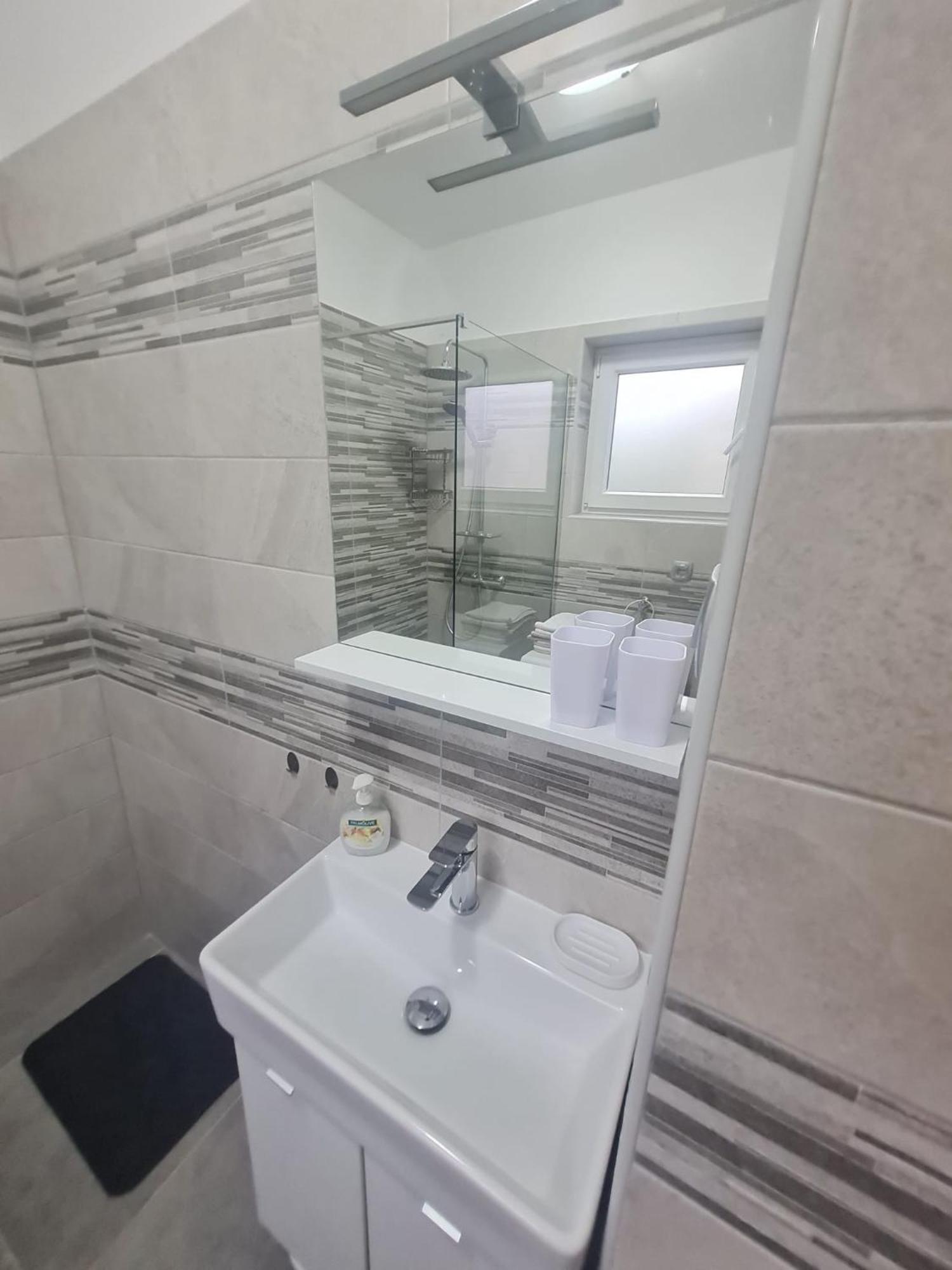 Apartment Anton Pinezići Extérieur photo