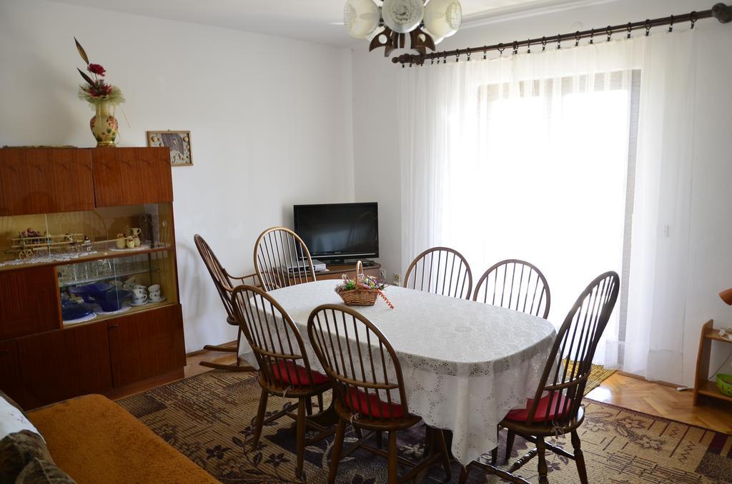 Apartment Anton Pinezići Extérieur photo